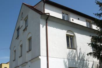 průčelí ( © Milan Caha 08/2009)