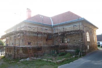 rabínský dům a synagoga od jihovýchodu ( © Milan Caha 08/2009)