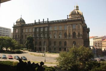 Východní průčelí - pohled z nové budovy musea ( © Ivan Grisa 08/2009)