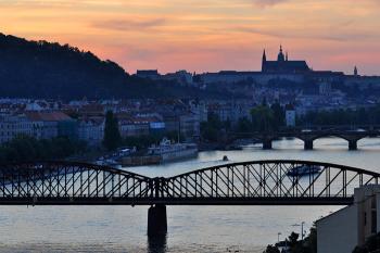 Pohled na železniční most z Vyšehradu (© Anton Fedorenko, 06/2010)