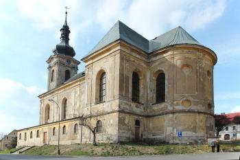 Pohled na Kostel od jihovýchodu (© Ilja  Smetana, 05/2012)