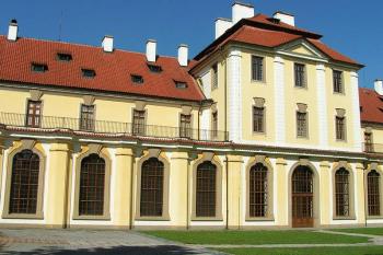 Pravé (západní) křídlo ( © Petr Turyna 07/2005)