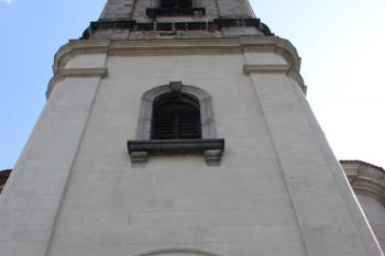 Věž od západu ( © Ivan Grisa 08/2009)