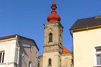 Kostel od jihozápadu (© Václav Čermák,08/2008)