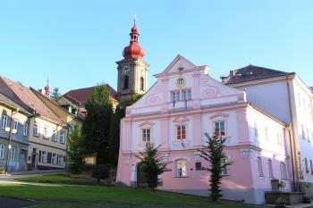 Hlavní průčelí (© Václav Čermák, 08/2008)