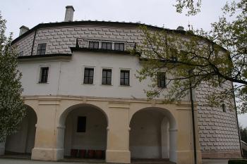 Spojovací chodba do kaple na severní straně zámku ( © Ivan Grisa 04/2009)