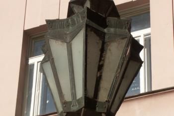 kubistická lampa Emila Králíčka ( © Milan Caha 08/2009)