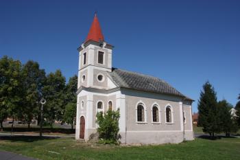 Kostel od jihovýchodu ( © Ivan Grisa 08/2009)