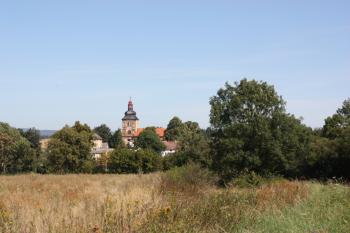 Kobylé od jihu ze silnice od Pšova ( © Ivan Grisa 08/2009)