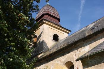 Loď a věž od jihovýchodu ( © Ivan Grisa 08/2009)
