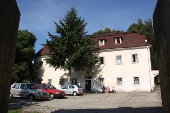 Bývalá fara ( © Ivan Grisa 08/2009)