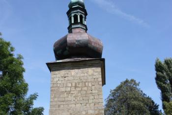 Věž od západu ( © Ivan Grisa 08/2009)