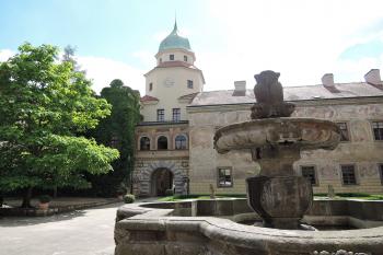 Zámek Častolovice (© aleshwarrior, 06/2015)