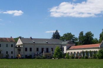 Častolovice - zámek (© Ivo Rozehnal, 07/2010)