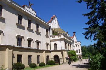 Častolovice - zámek (© Ivo Rozehnal, 07/2010)