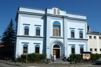 průčelí synagogy ( © Milan Caha 08/2009)