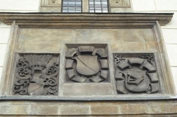 erby nad vstupni branou (© Nikola Mildová, 08/2009)