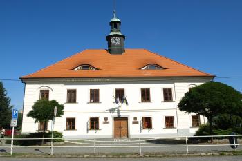 radnice Dobříš ( © Milan Caha 08/2009)