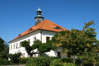radnice Dobříš ( © Milan Caha 08/2009)