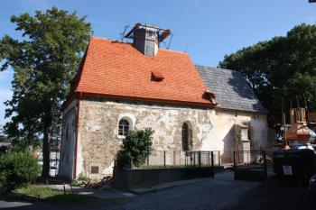 Kostel od jihu ( © Ivan Grisa 08/2009)