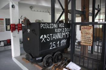 Poslední vytěžený vozík s cínovou rudou v hornoslavkovském revíru ( © Ivan Grisa 08/2009)