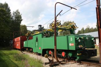 Elektrická lokomotiva rozchodu 900 mm ( © Ivan Grisa 08/2009)