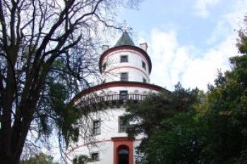 Z hlavní cesty (© Dušan Lipár, 11/2006)