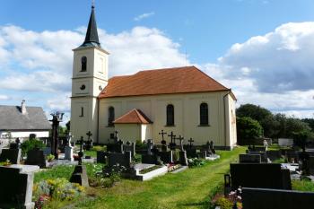 kostel svatých Petra a Pavla v Hatrvíkově (© Jaroslav Šefčík, 08/2009)
