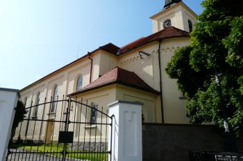 kostel svatých Petra a Pavla v Hatrvíkově (© Jaroslav Šefčík, 08/2009)
