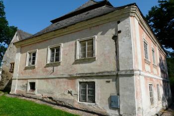 Fara (© Jaroslav Šefčík, 08/2009)