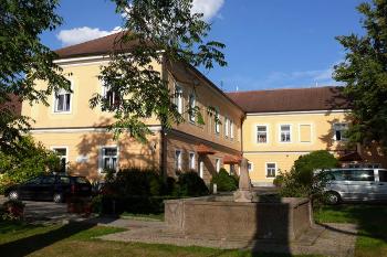 Zámek v Chýnově (© Jiří Cukr, 09/2008)