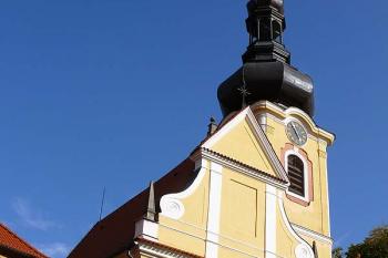 Pohled z náměstí (© Jiří Cukr, 09/2008)