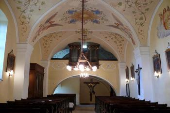 Interiér kostela (© Jiří Cukr, 08/2009)