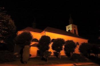 noční kostel ( © Jan P. Štěpánek 08/2014)