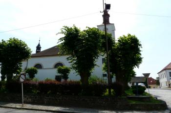 Kostel sv. Jiljí ve Strmilově (© Jaroslav Šefčík, 09/2009)