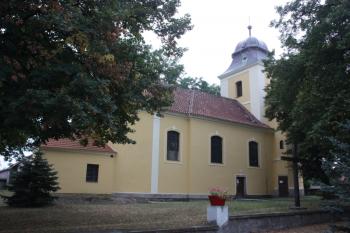 Kostel od severu ( © Ivan Grisa 09/2009)