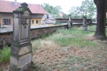 Jižní část zrušeného hřbitova ( © Ivan Grisa 09/2009)