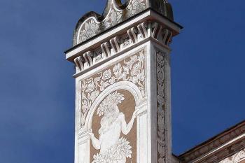 Sgrafito na komíně (© Jiří Cukr, 05/2011)