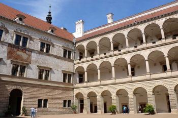 Vnitřní nádvoří (© Jiří Cukr, 05/2011)
