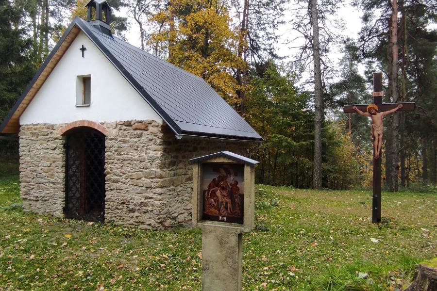 kaple sv. Anny s křížovou cestou na Kotelský vrch