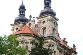 Zámecký kostel Nejsvětější Trojice ( © Pavel Vítek 06/2006)