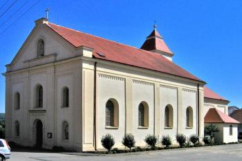 Kostel sv. Jiří a sv. Mikuláše ve Starovicích ( © Pavel Vítek 07/2009)