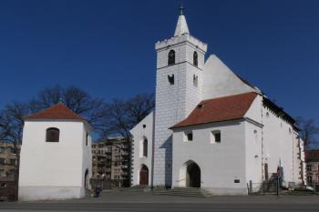 pohled od děkanství ( © Pavel Zany Komárek 2. 4. 2005)