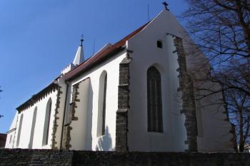 Závěr kostela od jihovýchodu ( © Pavel Zany Komárek 2. 4. 2005)