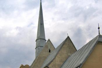 Pohled na kostel od jihu ( © Pavel Vítek 09/2009)
