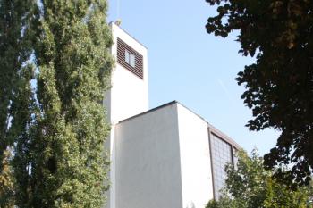 Západní část sboru s věží ( © Ivan Grisa 09/2009)
