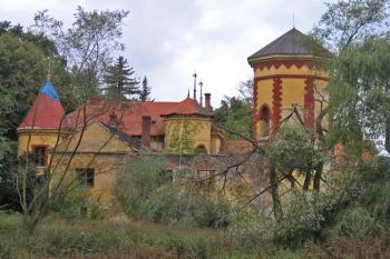 Pohled na zámek od východu. ( © Pavel Vítek 09/2009)