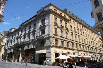 nároží Masarykovy a Josefské ulice, kde stával Dietrichštejnský hraběcí palác ( © Jan P. Štěpánek 05/2009)