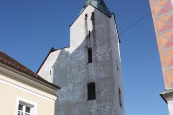 Západní průčelí kostela ( © Ivan Grisa 09/2009)