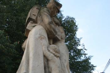 Pomník padlým z I. světové války severně od kostela ( © Ivan Grisa 09/2009)